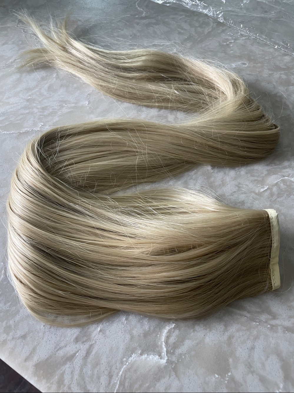 Blonde ponytail 32” one color hair tie Velcro easy wear NWT NEW